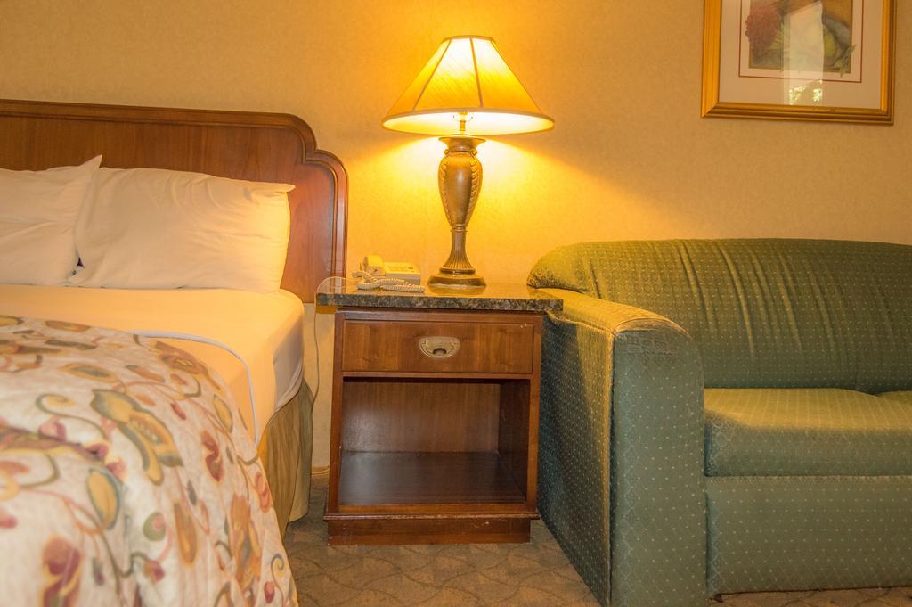 Executive Inn Hotel And Conference Center Lawton Quarto foto